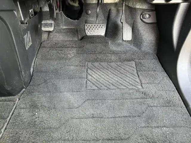 トヨタ タンク 愛知県 2017(平29)年 6.8万km マゼンタベリーマイカM 社外ＳＤナビ　/ＤＴＶ　/ＢＴ　/ＵＳＢ　/Ｂカメラ　/後席フリップダウンモニター　/ＥＴＣ　/左パワースライドドア　/前席シートヒーター　/衝突軽減ブレーキ　/ステアリングスイッチ　/プッシュスタート