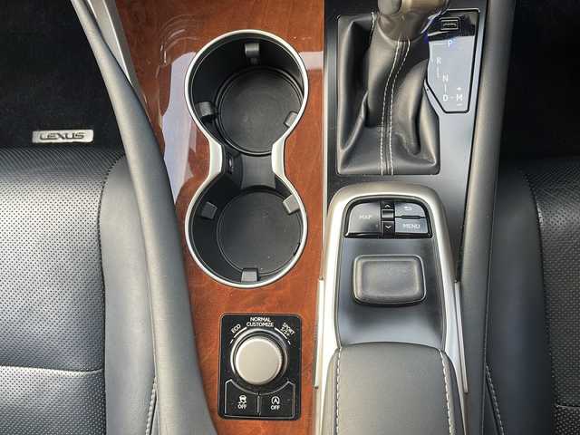 レクサス ＲＸ 300 バージョンL 山口県 2018(平30)年 6.8万km ソニッククォーツ サンルーフ/黒レザーシート/純正ナビ/Bluetooth/フルセグTV/バックカメラ/スマートキー＆プッシュスタート/ヘッドアップディスプレイ/ブラインドスポットモニター/パワーバックドア/ステアリングヒーター/クルーズコントロール/ステアリングスイッチ/前席パワーシート/前席シートヒーター＆ベンチレーション/電動チルト＆テレスコピック/社外前後ドライブレコーダー/LEDヘッドライト/LEDフォグライト/オートライト/オートマチックハイビーム/シーケンシャルウィンカー/純正20インチAW/保証書・取説/スペアキー1個・カードキー1個