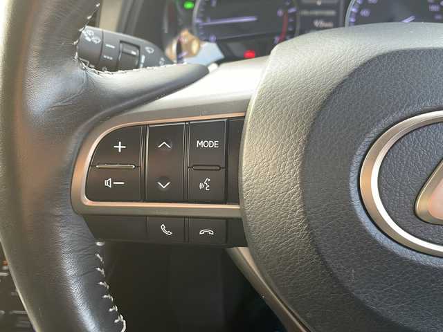 レクサス ＲＸ 300 バージョンL 山口県 2018(平30)年 6.8万km ソニッククォーツ サンルーフ/黒レザーシート/純正ナビ/Bluetooth/フルセグTV/バックカメラ/スマートキー＆プッシュスタート/ヘッドアップディスプレイ/ブラインドスポットモニター/パワーバックドア/ステアリングヒーター/クルーズコントロール/ステアリングスイッチ/前席パワーシート/前席シートヒーター＆ベンチレーション/電動チルト＆テレスコピック/社外前後ドライブレコーダー/LEDヘッドライト/LEDフォグライト/オートライト/オートマチックハイビーム/シーケンシャルウィンカー/純正20インチAW/保証書・取説/スペアキー1個・カードキー1個