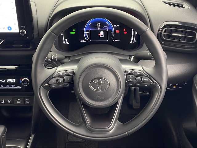 トヨタ ヤリスクロス ハイブリッド Z 秋田県 2024(令6)年 0.9万km ブラックマイカ ４WD/純正メモリーナビ/Bluetooth/バックカメラ/ETC2.0/前席シートヒーター/運転席パワーシート/前後コーナーセンサー/前後ドライブレコーダー/純正AW/ヒルディセントコントロール/ステアリングヒーター/衝突被害軽減システム/オートマチックハイビーム/自動パーキングブレーキ/LEDヘッドライト/スマートキー/スペアキー