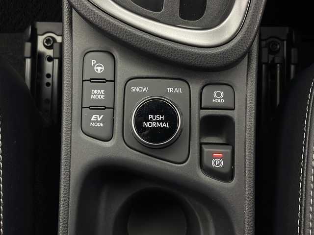 トヨタ ヤリスクロス ハイブリッド Z 秋田県 2024(令6)年 0.9万km ブラックマイカ ４WD/純正メモリーナビ/Bluetooth/バックカメラ/ETC2.0/前席シートヒーター/運転席パワーシート/前後コーナーセンサー/前後ドライブレコーダー/純正AW/ヒルディセントコントロール/ステアリングヒーター/衝突被害軽減システム/オートマチックハイビーム/自動パーキングブレーキ/LEDヘッドライト/スマートキー/スペアキー