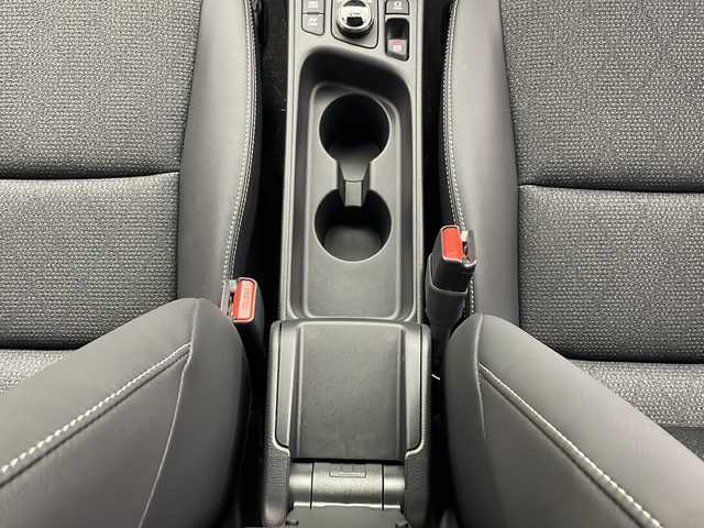 トヨタ ヤリスクロス ハイブリッド Z 秋田県 2024(令6)年 0.9万km ブラックマイカ ４WD/純正メモリーナビ/Bluetooth/バックカメラ/ETC2.0/前席シートヒーター/運転席パワーシート/前後コーナーセンサー/前後ドライブレコーダー/純正AW/ヒルディセントコントロール/ステアリングヒーター/衝突被害軽減システム/オートマチックハイビーム/自動パーキングブレーキ/LEDヘッドライト/スマートキー/スペアキー