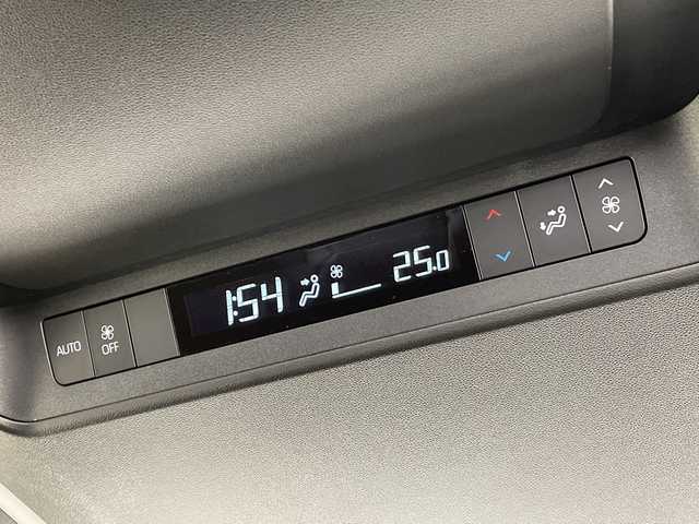 トヨタ アルファードハイブリット X 愛知県 2025(令7)年 0.5万km プラチナホワイトパールマイカ 純正9型ディスプレイオーディオ　ナビ機能なし/フリップダウンモニター/全方位カメラ/三眼LEDヘッドライト/両側パワースライドドア/レーダークルーズコントロール/バックカメラ/コーナーセンサー/純正アルミホイール/ETC2.0/ブラインドスポットモニター/リアオートエアコン/オートマチックハイビーム/衝突軽減システム/フルセグ/Bluetooth/ステアリングスイッチ/スマートキー/プッシュスタート