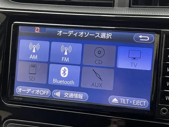 トヨタ アクア S スタイルブラック 岩手県 2018(平30)年 9.7万km ホワイトパールクリスタルシャイン トヨタセーフティセンスC/プリクラッシュセーフティ/レーンディパーチャーアラート/オートマチックハイビーム/先行車発進告知機能/横滑り防止装置/クリアランスソナー/パーキングサポートブレーキ/オートエアコン/オートライト/純正ナビ/バックカメラ/ETC/ドライブレコーダー/ステアリングスイッチ/ヘッドライトレベライザー/純正フロアマット/15インチスチールホイール/純正ホイールキャップ