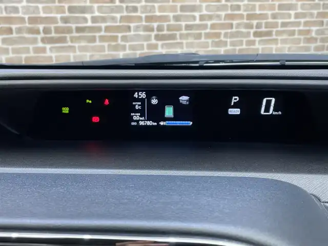 トヨタ アクア S スタイルブラック 岩手県 2018(平30)年 9.7万km ホワイトパールクリスタルシャイン トヨタセーフティセンスC/プリクラッシュセーフティ/レーンディパーチャーアラート/オートマチックハイビーム/先行車発進告知機能/横滑り防止装置/クリアランスソナー/パーキングサポートブレーキ/オートエアコン/オートライト/純正ナビ/バックカメラ/ETC/ドライブレコーダー/ステアリングスイッチ/ヘッドライトレベライザー/純正フロアマット/15インチスチールホイール/純正ホイールキャップ