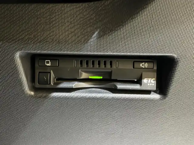 トヨタ アクア S スタイルブラック 岩手県 2018(平30)年 9.7万km ホワイトパールクリスタルシャイン トヨタセーフティセンスC/プリクラッシュセーフティ/レーンディパーチャーアラート/オートマチックハイビーム/先行車発進告知機能/横滑り防止装置/クリアランスソナー/パーキングサポートブレーキ/オートエアコン/オートライト/純正ナビ/バックカメラ/ETC/ドライブレコーダー/ステアリングスイッチ/ヘッドライトレベライザー/純正フロアマット/15インチスチールホイール/純正ホイールキャップ