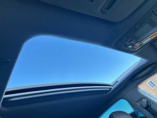 トヨタ クラウン アスリート アスリート 茨城県 2010(平22)年 13.8万km ホワイトパールクリスタルシャイン 純正ナビ　/-TV/AM/FM/AUX/衝突軽減システム　/ＴＲＤエアロ　/バックカメラ/レザーシート　/クルーズコントロール　/D席N席パワーシート　/D席N席シートヒーター　/D席N席エアシート　/ドライブレコーダー　/電動チルト　　/ＥＴＣ　/プッシュスタート