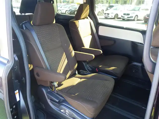 トヨタ ノア G 千葉県 2019(平31)年 5.7万km ボルドーマイカメタリック トヨタセーフティセンス/・プリクラッシュセーフティ/・レーンディパーチャーアラート/・オートハイビーム/クルーズコントロール/アイドリングストップ/両側パワースライドドア/バックドアイージークローザ/純正SDナビ/地デジTV/【DVD/CD再生可　Bluetooth接続】/バックカメラ/ETC/LEDヘッドライト/フォグライト/ウインカーミラー/前席シートヒーター/革巻きステアリング/ステアリングスイッチ/クリアランスソナー/純正15インチアルミホイル/スマートキー