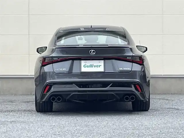 レクサス ＩＳ 300h Fスポーツ 茨城県 2020(令2)年 5.1万km ソニッククロム 後期型モデル/12インチナビ/パノラミックビューカメラ/三眼LEDヘッドライト/赤レザーシート/シートヒーター/シートベンチレーション/パワーメモリーシート/ステアリングヒーター/サンルーフ/オレンジキャリパー/ブラインドスポットモニター