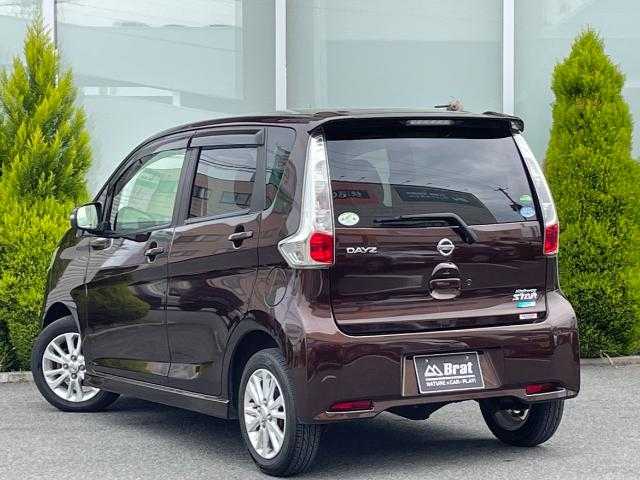 日産 デイズ ハイウェイスターX 岩手県 2015(平27)年 12.4万km モカブラウンP 4WD /運転席シートヒーター　/オートエアコン/ＨＩＤヘッドライト　/純正ＳＤナビ　ＣＤ／ＤＶＤ／Ｂｌｕｅｔｏｏｔｈ／フルセグＴＶ　/アラウンドビューカメラ　/バックカメラ　/純正フロアマット　/アイドリングストップ/純正ＡＷ　/ＡＢＳ　/横滑り防止措置