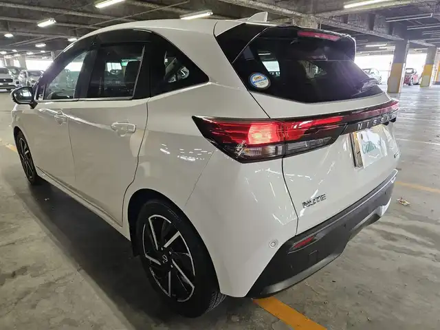 日産 ノート X 富山県 2021(令3)年 6.7万km ピュアホワイトパール 〇ワンオーナー/〇純正ナビ/〇フルセグTV/〇バックカメラ/〇アラウンドビューモニター/〇ETC2.0/〇ドライブレコーダー/〇アダプティブLEDヘッドランプ/〇フォグランプ/〇オートライト/〇全方位運転支援システム/・インテリジェントエマージェンシーブレーキ/・踏み間違い衝突防止アシスト/・標識検知機能/〇オートエアコン/〇ステアリングスイッチ/〇インテリジェントキー/〇禁煙車