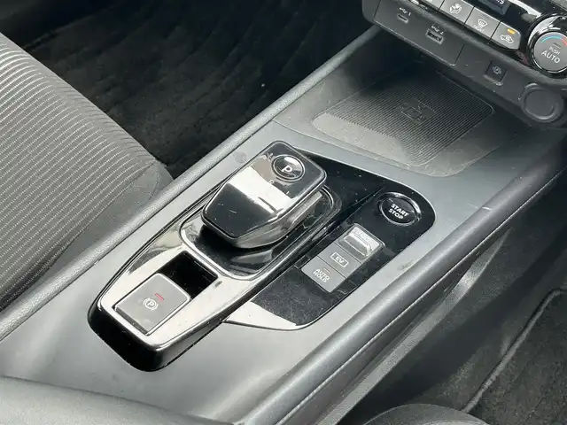 日産 ノート X 富山県 2021(令3)年 6.7万km ピュアホワイトパール 〇純正ナビ/〇フルセグTV/〇バックカメラ/〇アラウンドビューモニター/〇ETC2.0/〇ドライブレコーダー/〇電動パーキングブレーキ/〇アダプティブLEDヘッドランプ/〇フォグランプ/〇オートライト/〇オートハイビーム/〇全方位運転支援システム/・インテリジェントエマージェンシーブレーキ/・踏み間違い衝突防止アシスト/・標識検知機能/〇ステアリングスイッチ/〇インテリジェントキー