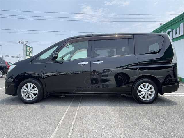 日産 セレナ 20G 徳島県 2011(平23)年 8.6万km スーパーブラック 社外7型ナビ　AVIC-MRZ99/　AM/FM/BT/フルセグ/DISC/両側電動スライドドア/ETC/バックカメラ/クルーズコントロール/スペアキー/スマートキー/プッシュスタート/アイドリングストップ/純正フロアマット/ドアバイザー/オートライト/フォグライト/純正15インチアルミホイール/ECO MODE/取扱説明書/新車時保証書