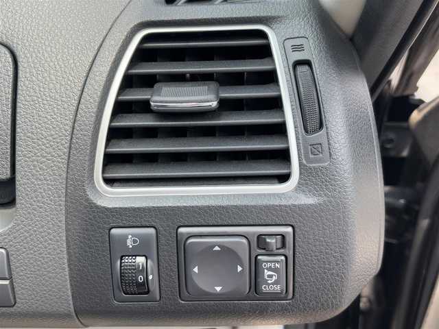 日産 セレナ 20G 徳島県 2011(平23)年 8.6万km スーパーブラック 社外7型ナビ　AVIC-MRZ99/　AM/FM/BT/フルセグ/DISC/両側電動スライドドア/ETC/バックカメラ/クルーズコントロール/スペアキー/スマートキー/プッシュスタート/アイドリングストップ/純正フロアマット/ドアバイザー/オートライト/フォグライト/純正15インチアルミホイール/ECO MODE/取扱説明書/新車時保証書