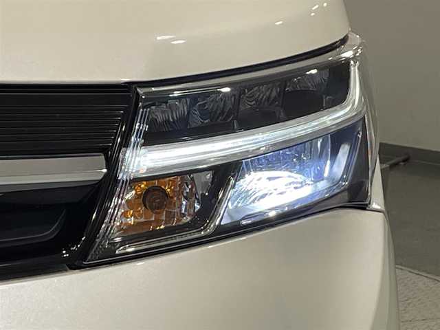 トヨタ タンク カスタムG－T 広島県 2019(令1)年 3.5万km パールホワイトⅢ 純正SDナビ（NSCN-W68)/（Bluetooth/地デジ/CD/AUX/AM/FM）/スマートアシスト　/　　-衝突軽減ブレーキ　/　　-車線逸脱警報/　　-クルーズコントロール/　　-オートハイビーム/　　-コーナーセンサー　/両側パワースライドドア/シートヒーター/ビルトインETC/ＬＥＤヘッドライト　/LEDフォグランプ/プッシュスタート/　　-スマートキー/後席サンバイザー/純正フロアマット