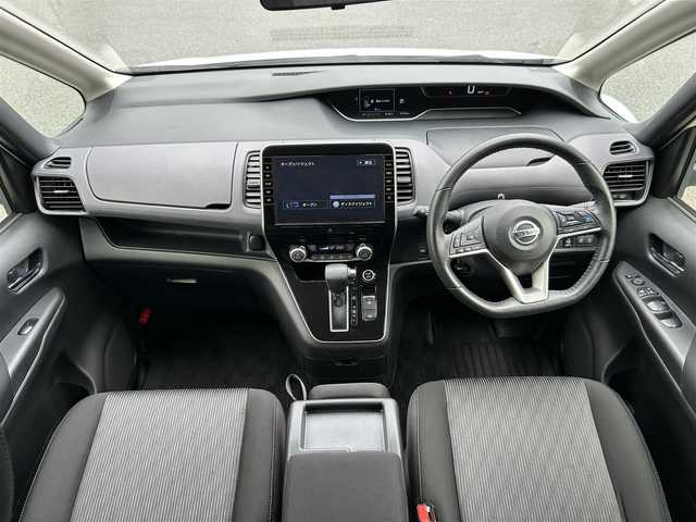 日産 セレナ ハイウェイスター V 愛媛県 2021(令3)年 1.9万km ブリリアントホワイトパール 純正１０型大画面ナビ/フルセグＴＶ Bluetooth DVD/プロパイロット/両側パワースライドドア/前後コーナーセンサ/ブラインドスポット/バックカメラ/ドライブレコーダー/エマージェンシーブレーキ/追従クルーズコントロール/LEDヘッドライト