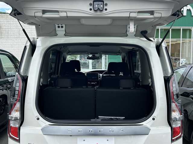 日産 セレナ ハイウェイスター V 愛媛県 2021(令3)年 1.9万km ブリリアントホワイトパール 純正１０型大画面ナビ/フルセグＴＶ Bluetooth DVD/プロパイロット/両側パワースライドドア/前後コーナーセンサ/ブラインドスポット/バックカメラ/ドライブレコーダー/エマージェンシーブレーキ/追従クルーズコントロール/LEDヘッドライト