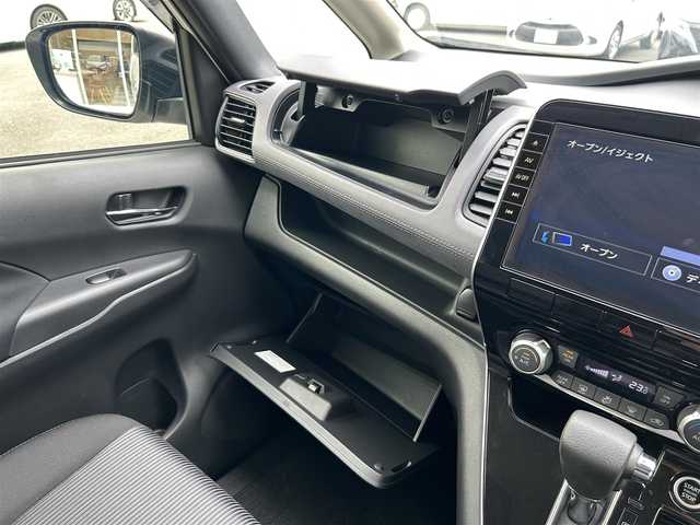 日産 セレナ ハイウェイスター V 愛媛県 2021(令3)年 1.9万km ブリリアントホワイトパール 純正１０型大画面ナビ/フルセグＴＶ Bluetooth DVD/プロパイロット/両側パワースライドドア/前後コーナーセンサ/ブラインドスポット/バックカメラ/ドライブレコーダー/エマージェンシーブレーキ/追従クルーズコントロール/LEDヘッドライト