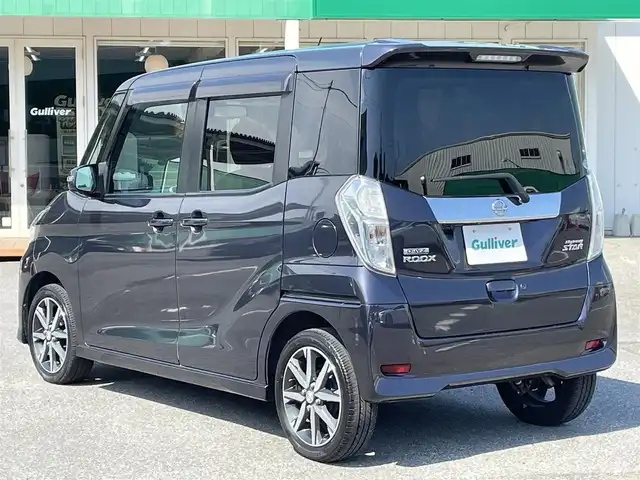 日産 デイズ ルークス ハイウェイスターX Gパッケージ 千葉県 2017(平29)年 4.7万km プレミアムパープルP エマージェンシーブレーキ/アラウンドビューカメラ/純正SDナビ【MJ116D-W】/・CD/Bluetooth/フルセグ/両後パワースライドドア/インテリジェントキー/車線逸脱警報/オートマチックハイビーム/純正LEDヘッドライト/フォグランプ/ETC/純正15インチアルミホイール/本革巻きステアリング/サイドエアバッグ/新車時保証書＆取扱説明書