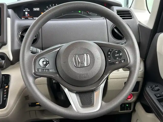 ホンダ Ｎ ＢＯＸ G L ホンダセンシング 香川県 2020(令2)年 3.4万km ブリティッシュグリーンP 登録時走行距離：34052ｋｍ/衝突被害軽減装置/純正SDナビゲーション/→フルセグTV/→CD/DVD再生/バックカメラ/ビルトインETC/シートヒーター/左側パワースライドドア/ステアリングリモコン/アダプティブクルーズコントロール/横滑り防止装置/レーンキープアシスト/スマートキー