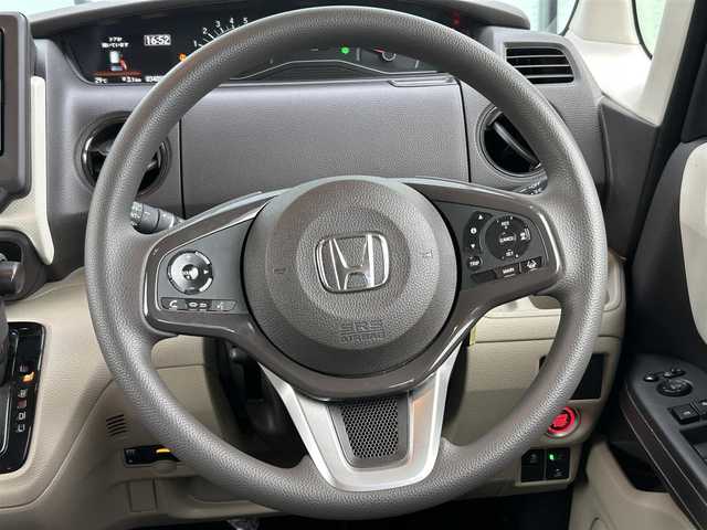 ホンダ Ｎ ＢＯＸ G L ホンダセンシング 香川県 2020(令2)年 3.4万km ブリティッシュグリーンP 登録時走行距離：34052ｋｍ/衝突被害軽減装置/純正SDナビゲーション/→フルセグTV/→CD/DVD再生/バックカメラ/ビルトインETC/シートヒーター/左側パワースライドドア/ステアリングリモコン/アダプティブクルーズコントロール/横滑り防止装置/レーンキープアシスト/スマートキー