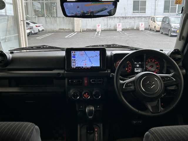スズキ ジムニー XC 宮城県 2020(令2)年 2.4万km ミディアムグレー 4WD/4WD切り替えスイッチ/JAOS40mmアップキット（純正あり）/スイスポ用リアフォブスイッチ（純正あり）/CLLINK背面ボックス/純正ナビ/FM/AM/i Pod/USB/BT/CD/DVD/フルセグTV/バックカメラ/ステアリングスイッチ/前席シートヒーター/社外デジタルインナーミラー/純正アルミ冬タイヤ16インチ/積み込み社外アルミ夏タイヤ/クルーズコントロール/横滑り防止装置/衝突被害軽減システム/ダウンヒルアシストコントロール/レーンキープアシスト/盗難防止装置/社外フロアマット/ウィンカードアミラー/電動格納ミラー/社外前後ドライブレコーダー/LEDライト/ETC/プッシュスタート/保証書・記録簿・取扱説明書