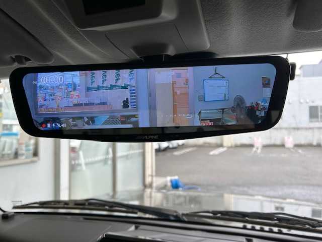 スズキ ジムニー XC 宮城県 2020(令2)年 2.4万km ミディアムグレー 4WD/4WD切り替えスイッチ/JAOS40mmアップキット（純正あり）/スイスポ用リアフォブスイッチ（純正あり）/CLLINK背面ボックス/純正ナビ/FM/AM/i Pod/USB/BT/CD/DVD/フルセグTV/バックカメラ/ステアリングスイッチ/前席シートヒーター/社外デジタルインナーミラー/純正アルミ冬タイヤ16インチ/積み込み社外アルミ夏タイヤ/クルーズコントロール/横滑り防止装置/衝突被害軽減システム/ダウンヒルアシストコントロール/レーンキープアシスト/盗難防止装置/社外フロアマット/ウィンカードアミラー/電動格納ミラー/社外前後ドライブレコーダー/LEDライト/ETC/プッシュスタート/保証書・記録簿・取扱説明書