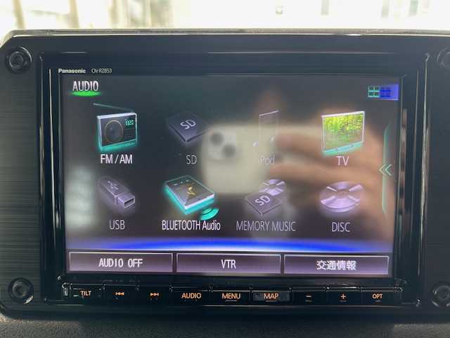 スズキ ジムニー XC 宮城県 2020(令2)年 2.4万km ミディアムグレー 4WD/4WD切り替えスイッチ/JAOS40mmアップキット（純正あり）/スイスポ用リアフォブスイッチ（純正あり）/CLLINK背面ボックス/純正ナビ/FM/AM/i Pod/USB/BT/CD/DVD/フルセグTV/バックカメラ/ステアリングスイッチ/前席シートヒーター/社外デジタルインナーミラー/純正アルミ冬タイヤ16インチ/積み込み社外アルミ夏タイヤ/クルーズコントロール/横滑り防止装置/衝突被害軽減システム/ダウンヒルアシストコントロール/レーンキープアシスト/盗難防止装置/社外フロアマット/ウィンカードアミラー/電動格納ミラー/社外前後ドライブレコーダー/LEDライト/ETC/プッシュスタート/保証書・記録簿・取扱説明書