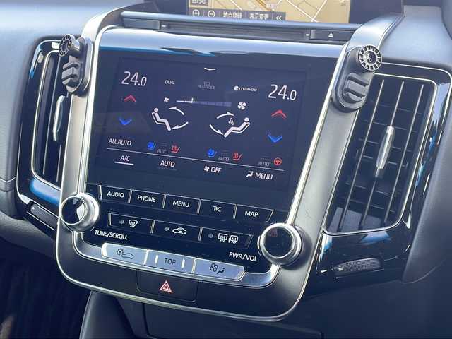 トヨタ クラウン ハイブリッド RS アドバンス Four 青森県 2020(令2)年 11.1万km ホワイトパールクリスタルシャイン 4WD/純正SDナビ・フルセグTV/CD・DVD・Bluetooth・SD・USB/OPパノラミックビューモニター/OP黒レザーシート/前席エアシート・シートヒーター/ステアリングヒーター/カラーヘッドアップディスプレイ/OPセーフティパッケージプラス/インテリジェントパーキングアシスト2/リアカメラディテクション/パーキングサポートブレーキ/セーフティセンス/プリクラッシュセーフティ/レーダークルーズコントロール/レーントレーシングアシスト/アダプティブハイビーム/ブラインドスポットモニター/クリアランスソナー/前方ドライブレコーダー/パドルシフト/OP置くだけ充電/AC100V100W/純正ビルトインETC/3眼LEDヘッドランプ/LEDフォグランプ/純正18インチアルミ/モデリスタエアロ