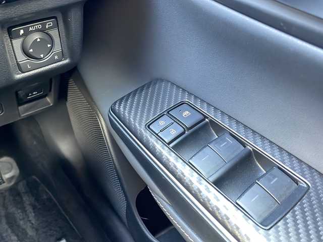 トヨタ クラウン ハイブリッド RS アドバンス Four 青森県 2020(令2)年 11.1万km ホワイトパールクリスタルシャイン 4WD/純正SDナビ・フルセグTV/CD・DVD・Bluetooth・SD・USB/OPパノラミックビューモニター/OP黒レザーシート/前席エアシート・シートヒーター/ステアリングヒーター/カラーヘッドアップディスプレイ/OPセーフティパッケージプラス/インテリジェントパーキングアシスト2/リアカメラディテクション/パーキングサポートブレーキ/セーフティセンス/プリクラッシュセーフティ/レーダークルーズコントロール/レーントレーシングアシスト/アダプティブハイビーム/ブラインドスポットモニター/クリアランスソナー/前方ドライブレコーダー/パドルシフト/OP置くだけ充電/AC100V100W/純正ビルトインETC/3眼LEDヘッドランプ/LEDフォグランプ/純正18インチアルミ/モデリスタエアロ