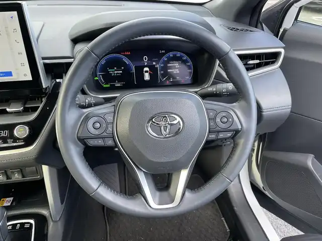 トヨタ カローラ クロス ハイブリッド Z 茨城県 2024(令6)年 1.6万km プラチナホワイトパールマイカ ワンオーナー/純正ディスプレイオーディオ/フルセグTV/Bluetooth/Mira cast/ドライブレコーダー/バックカメラ/シートヒーター/パワーシート/ETC2.0/トヨタセーフティセンス/レーダークルーズコントロール/ブラインドスポットモニター/オートマチックハイビーム/レーンキープアシスト/ステアリングスイッチ/横滑り防止装置/パワーリヤゲート/置くだけ充電/ハーフレザー/スペアキー1/新車時保証書/取扱説明書