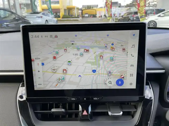 トヨタ カローラ クロス ハイブリッド Z 茨城県 2024(令6)年 1.6万km プラチナホワイトパールマイカ ワンオーナー/純正ディスプレイオーディオ/フルセグTV/Bluetooth/Mira cast/ドライブレコーダー/バックカメラ/シートヒーター/パワーシート/ETC2.0/トヨタセーフティセンス/レーダークルーズコントロール/ブラインドスポットモニター/オートマチックハイビーム/レーンキープアシスト/ステアリングスイッチ/横滑り防止装置/パワーリヤゲート/置くだけ充電/ハーフレザー/スペアキー1/新車時保証書/取扱説明書