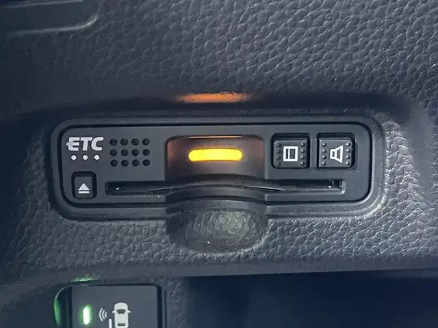 ホンダ Ｎ ＢＯＸ カスタム G L ターボ ホンダセンシング 東京都 2017(平29)年 4.4万km ブリリアントスポーティブルーメタリック2トーン 純正８型メモリナビ＆フルセグ　/・BluetoothAudio/USB/・CD/SD/DVD/FM/AM/純正ＬＥＤヘッドライト　/ホンダセンシング　/●衝突軽減ブレーキ〈CMBS〉/・誤発進抑制機能後方誤発進抑制機能/・歩行者事故低減ステアリング/・路外逸脱抑制機能/・ACC〈アダプティブ・クルーズ・コントロール〉/・LKAS〈車線維持支援システム〉/・オートハイビーム/・先行車発進お知らせ機能/・標識認識機能/両側パワースライドドア　/シーケンシャルターンシグナルランプ/Hondaスマートキーシステム/ロールサンシェイド/プッシュエンジンスタート/保証書＆取説