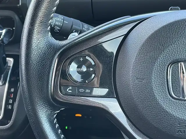 ホンダ Ｎ ＢＯＸ カスタム G L ターボ ホンダセンシング 東京都 2017(平29)年 4.4万km ブリリアントスポーティブルーメタリック2トーン 純正８型メモリナビ＆フルセグ　/・BluetoothAudio/USB/・CD/SD/DVD/FM/AM/純正ＬＥＤヘッドライト　/ホンダセンシング　/●衝突軽減ブレーキ〈CMBS〉/・誤発進抑制機能後方誤発進抑制機能/・歩行者事故低減ステアリング/・路外逸脱抑制機能/・ACC〈アダプティブ・クルーズ・コントロール〉/・LKAS〈車線維持支援システム〉/・オートハイビーム/・先行車発進お知らせ機能/・標識認識機能/両側パワースライドドア　/シーケンシャルターンシグナルランプ/Hondaスマートキーシステム/ロールサンシェイド/プッシュエンジンスタート/保証書＆取説