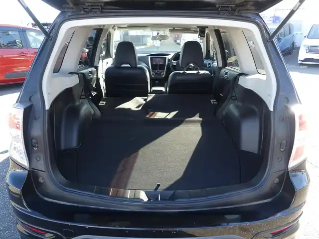 スバル フォレスター 2．0XSプレミアムセレクション 千葉県 2011(平23)年 12.1万km オブシディアンブラックパール レザーシート/前席パワーシート/シートヒーター/社外HDDナビ/地デジTV/【DVD/CD再生機能　Bluetooth接続】/ETC/HIDヘッドライト/ウインカーミラー/純正17インチアルミホイル/サイド/カーテンエアバッグ/キーレスアクセス