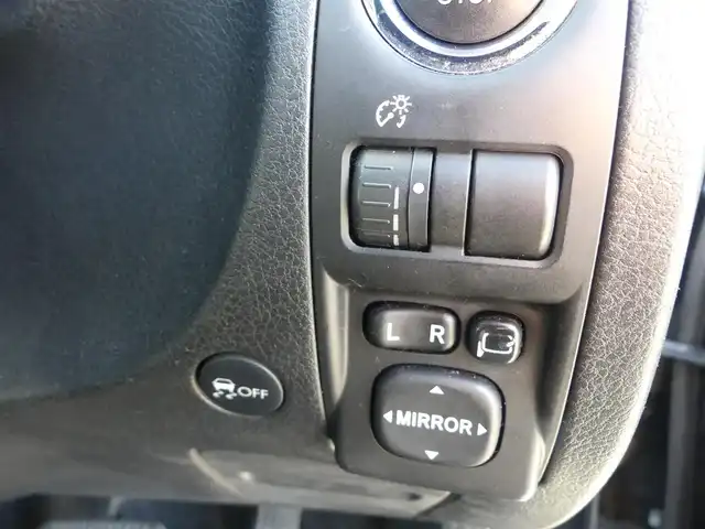 スバル フォレスター 2．0XSプレミアムセレクション 千葉県 2011(平23)年 12.1万km オブシディアンブラックパール レザーシート/前席パワーシート/シートヒーター/社外HDDナビ/地デジTV/【DVD/CD再生機能　Bluetooth接続】/ETC/HIDヘッドライト/ウインカーミラー/純正17インチアルミホイル/サイド/カーテンエアバッグ/キーレスアクセス