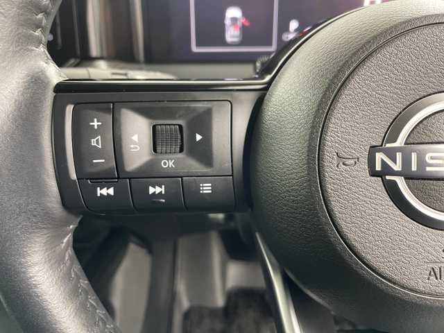 日産 ノート 道央・札幌 2022(令4)年 5.2万km ガーネットレッド ・４ＷＤ　/・純正ナビ/・CD/DVD/SD/BT/フルセグTV/・ナビ連動ドライブレコーダー前後　/・アラウンドビューモニター/・エマージェンシーブレーキ　/・後側方車両検知警報/車線逸脱警報　/・ＬＥＤヘッドライト　/・オートライト/オートハイビーム　/・ステアリングスイッチ/・ステアリングヒーター/シートヒーター/・デジタルインナーミラー/・フォグランプ/・ビルトインETC/・電動格納ミラー/ウィンカーミラー/・ドアバイザー