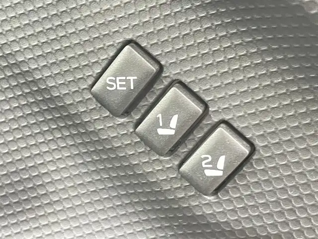 スバル フォレスター ハイブリッド アドバンス 千葉県 2018(平30)年 2.2万km クリスタルブラックシリカ 禁煙車/社外ナビ/・CD/DVD/BT/フルセグ/・AVIC-RZ901/バックカメラ/サイド＆フロントカメラ/オートクルーズコントロール/レザーシート/前席パワーシート/前後席シートヒーター/パワーバックドア/ブレーキホールド/電動パーキングブレーキ/LEDヘッドライト/オートライト/パドルシフト/ETC/保証書