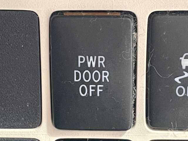 トヨタ ポルテ F アラモード トロワ 宮城県 2016(平28)年 5.6万km シトラスオレンジマイカメタリック トヨタセイフティーセンス/・プリクラッシュセーフティー/・レーンディパーチャーアラート/・オートマチックハイビーム/４WD/純正ナビ/・AM/FM/CD/TV/Bluetooth/AUX/・前後ドライブレコーダー/ステアリングスイッチ/純正フロアマット/プッシュスタート/・スマートキー/電動格納ミラー/オートライト/・フォグランプ