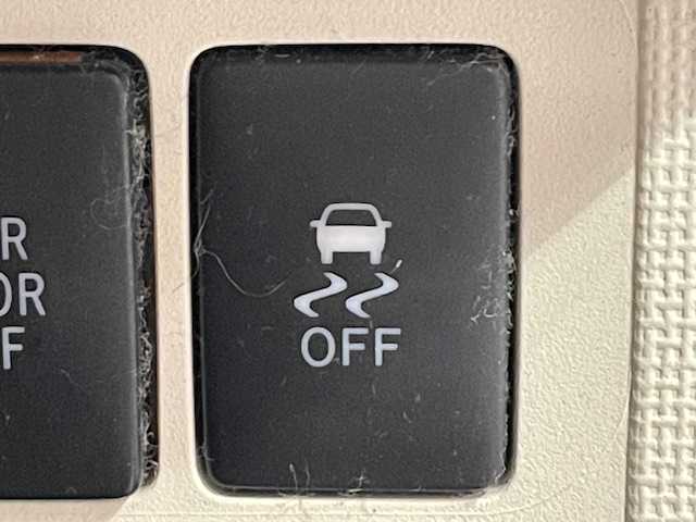 トヨタ ポルテ F アラモード トロワ 宮城県 2016(平28)年 5.6万km シトラスオレンジマイカメタリック トヨタセイフティーセンス/・プリクラッシュセーフティー/・レーンディパーチャーアラート/・オートマチックハイビーム/４WD/純正ナビ/・AM/FM/CD/TV/Bluetooth/AUX/・前後ドライブレコーダー/ステアリングスイッチ/純正フロアマット/プッシュスタート/・スマートキー/電動格納ミラー/オートライト/・フォグランプ