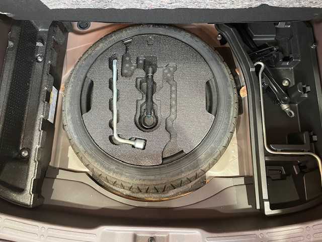 トヨタ ポルテ F アラモード トロワ 宮城県 2016(平28)年 5.6万km シトラスオレンジマイカメタリック トヨタセイフティーセンス/・プリクラッシュセーフティー/・レーンディパーチャーアラート/・オートマチックハイビーム/４WD/純正ナビ/・AM/FM/CD/TV/Bluetooth/AUX/・前後ドライブレコーダー/ステアリングスイッチ/純正フロアマット/プッシュスタート/・スマートキー/電動格納ミラー/オートライト/・フォグランプ