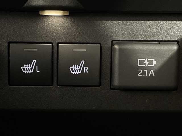 トヨタ ライズ Z 神奈川県 2022(令4)年 6万km シャイニングホワイトパール 純正７型ナビ/バックカメラ/スマートアシスト/アダプティブクルーズコントロール/ＡＣ１００Ｖ電源/シートヒーター/前後コーナーセンサー/Bluetooth/TV/LEDヘッドライト/ビルトインETC2.0 /衝突回避支援ブレーキ機能/車線逸脱警報機能/アダプティブドライビングビーム/衝突警報機能