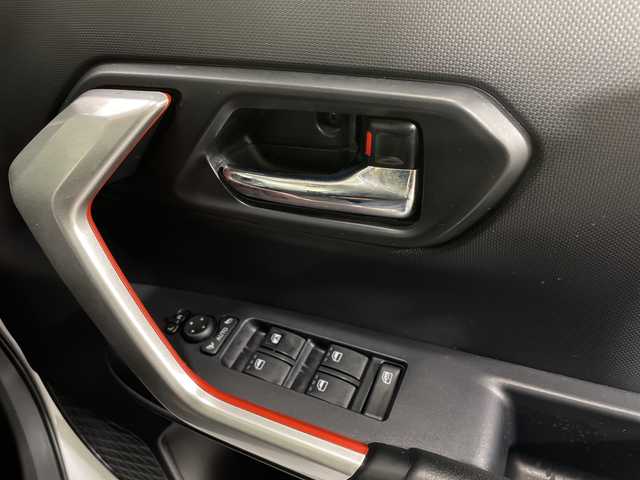 トヨタ ライズ Z 神奈川県 2022(令4)年 6万km シャイニングホワイトパール 純正７型ナビ/バックカメラ/スマートアシスト/アダプティブクルーズコントロール/ＡＣ１００Ｖ電源/シートヒーター/前後コーナーセンサー/Bluetooth/TV/LEDヘッドライト/ビルトインETC2.0 /衝突回避支援ブレーキ機能/車線逸脱警報機能/アダプティブドライビングビーム/衝突警報機能