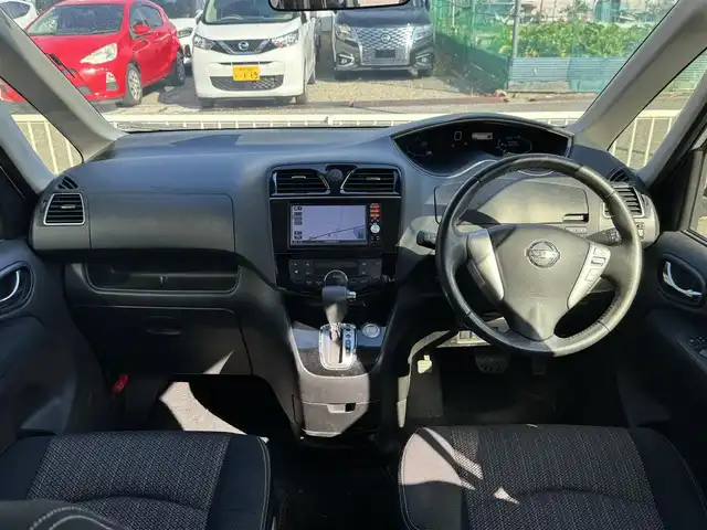 日産 セレナ ハイウェイスター Sハイブリッド 兵庫県 2014(平26)年 5.5万km パール 純正ナビ/フルセグTV/両側パワースライドドア/ビルトインETC/クルーズコントロール/LEDヘッドライト/AUTOライト/後席ロールサンシェード/純正16インチAW/スマートキー/プッシュスタート