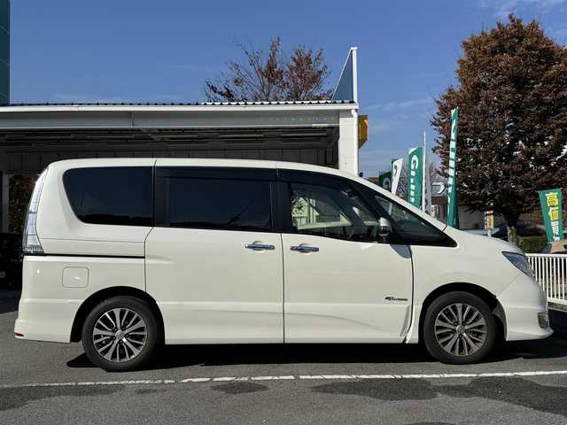 日産 セレナ ハイウェイスター Sハイブリッド 兵庫県 2014(平26)年 5.5万km パール 純正ナビ/フルセグTV/両側パワースライドドア/ビルトインETC/クルーズコントロール/LEDヘッドライト/AUTOライト/後席ロールサンシェード/純正16インチAW/スマートキー/プッシュスタート