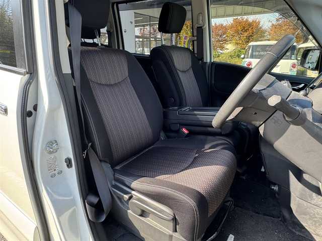 日産 セレナ ハイウェイスター Sハイブリッド 兵庫県 2014(平26)年 5.5万km パール 純正ナビ/フルセグTV/両側パワースライドドア/ビルトインETC/クルーズコントロール/LEDヘッドライト/AUTOライト/後席ロールサンシェード/純正16インチAW/スマートキー/プッシュスタート