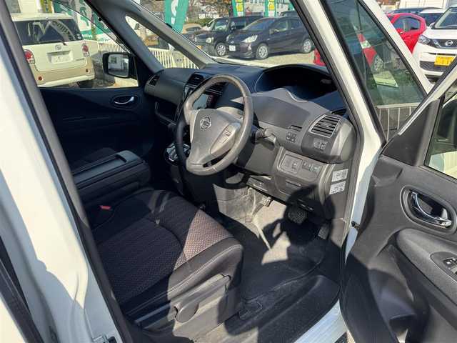 日産 セレナ ハイウェイスター Sハイブリッド 兵庫県 2014(平26)年 5.5万km パール 純正ナビ/フルセグTV/両側パワースライドドア/ビルトインETC/クルーズコントロール/LEDヘッドライト/AUTOライト/後席ロールサンシェード/純正16インチAW/スマートキー/プッシュスタート