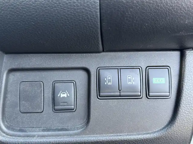 日産 セレナ ハイウェイスター Sハイブリッド 兵庫県 2014(平26)年 5.5万km パール 純正ナビ/フルセグTV/両側パワースライドドア/ビルトインETC/クルーズコントロール/LEDヘッドライト/AUTOライト/後席ロールサンシェード/純正16インチAW/スマートキー/プッシュスタート