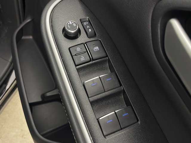 トヨタ ノア ハイブリッド S－Z 秋田県 2022(令4)年 6万km アティチュードブラックマイカ 純正14型フリップダウンモニター/純正10.5インチナビ/　　CD/DVD/BT/フルセグ/パノラミックビューモニター/両側パワースライドドア/アドバンスドパーク/プレミアムサウンド8chスピーカー/LEDオートライト/レーダークルーズコントロール/ハーフレザーシート/シートヒーター/スマートキー/ETC2.0