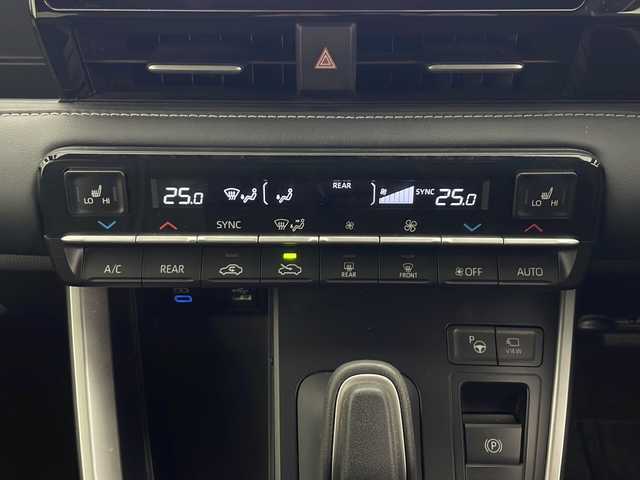 トヨタ ノア ハイブリッド S－Z 秋田県 2022(令4)年 6万km アティチュードブラックマイカ 純正14型フリップダウンモニター/純正10.5インチナビ/　　CD/DVD/BT/フルセグ/パノラミックビューモニター/両側パワースライドドア/アドバンスドパーク/プレミアムサウンド8chスピーカー/LEDオートライト/レーダークルーズコントロール/ハーフレザーシート/シートヒーター/スマートキー/ETC2.0